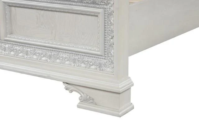 Stella Mia 4 Pc 5 Pc Queen Bedroom Set White - Image 17